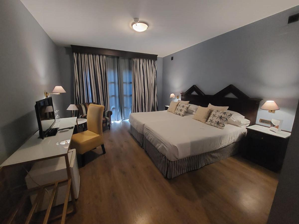 Rl Ciudad De Ubeda Hotel Bagian luar foto